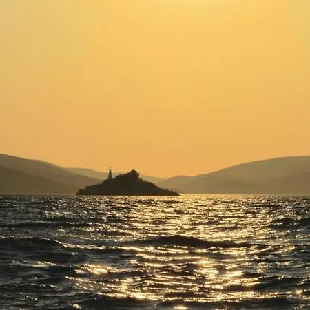 Lota * Kastela